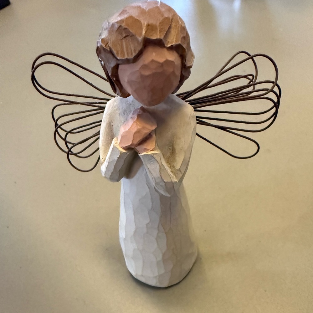 Willow Tree Celebrate Angel